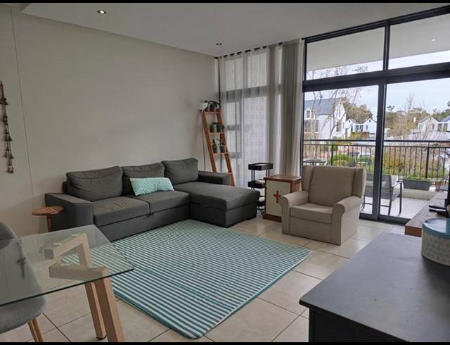 3 BEDROOM APARTMENT FOR SALE IN PAARDEVLEI